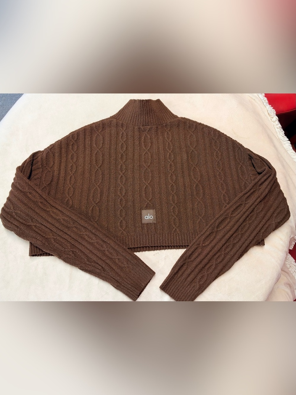ALO YOGA Cable Knit Cropped Winter Bliss Turtleneck Long Sleeve size small - Picture 9 of 9